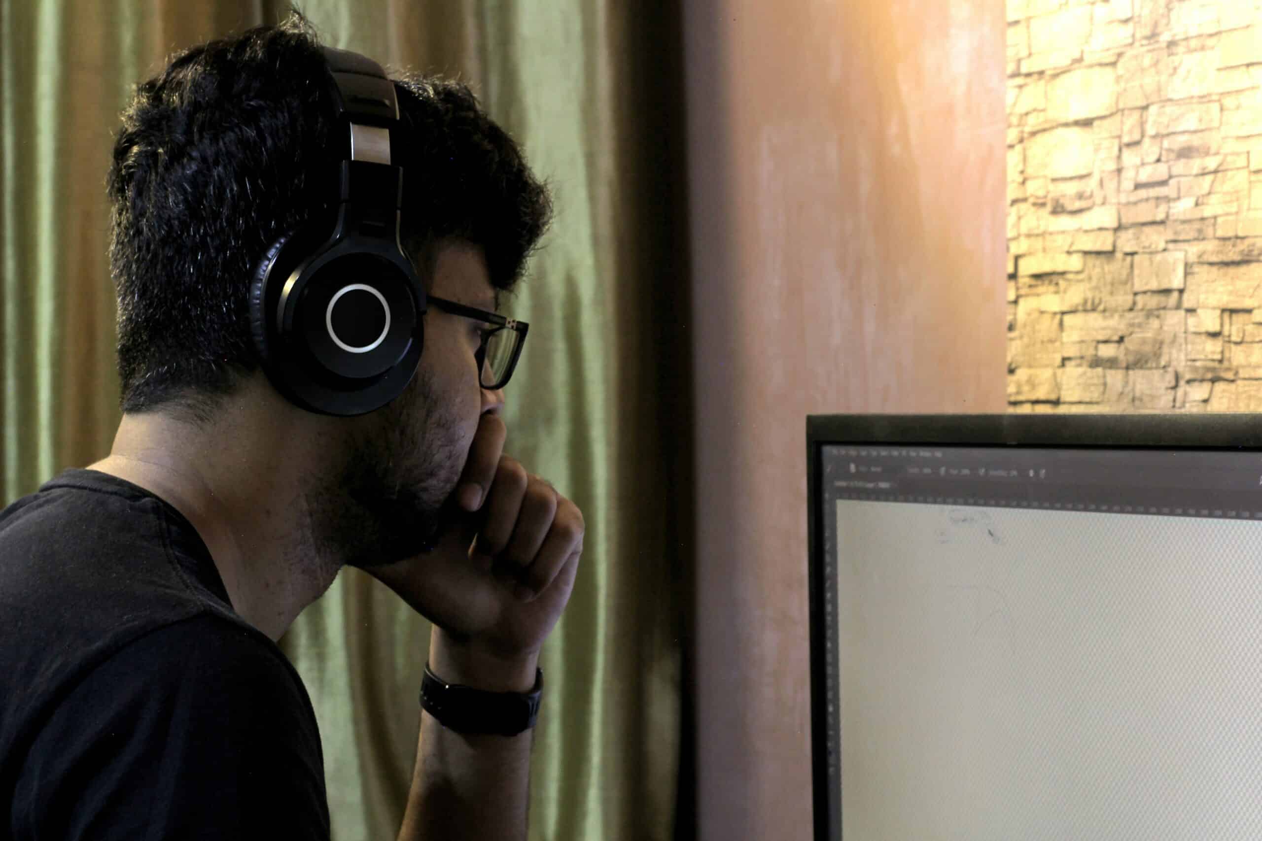 Brand advocate immersed in digital creation or support work