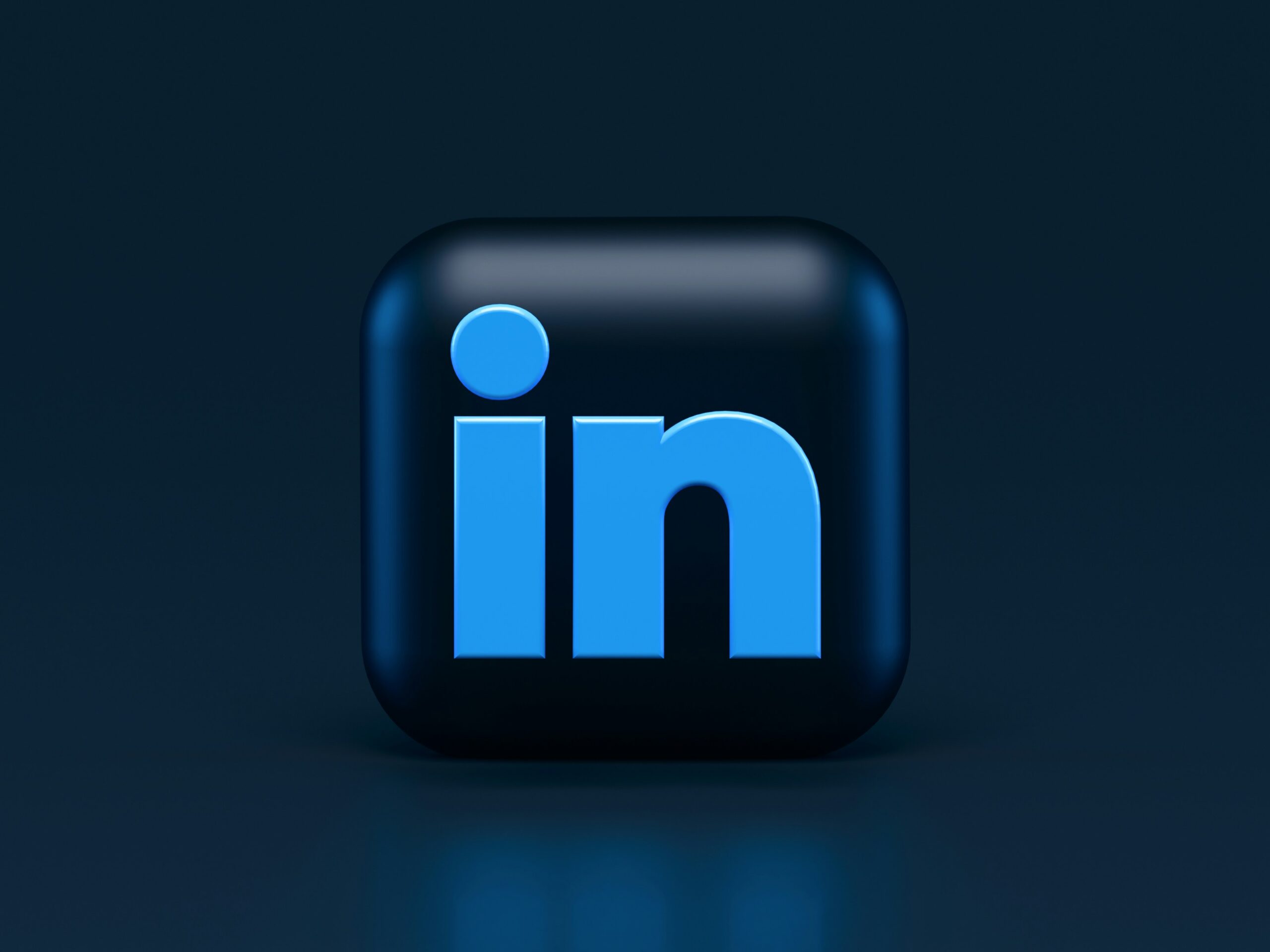 A 3D LinkedIn logo icon representing B2B social media advertising strategies for generating high-quality leads through paid campaigns and targeted outreach. - Nurture Machines A 3D LinkedIn logo icon representing B2B social media advertising strategies for generating high-quality leads through paid campaigns and targeted outreach.